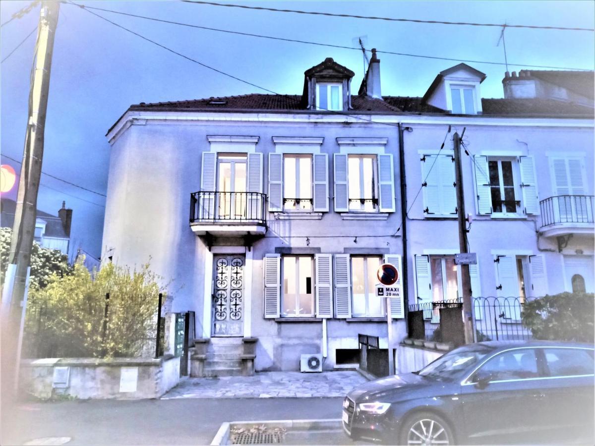 Appartement Proche Centre Ville, Gare Et Autoroute Melun Exterior photo