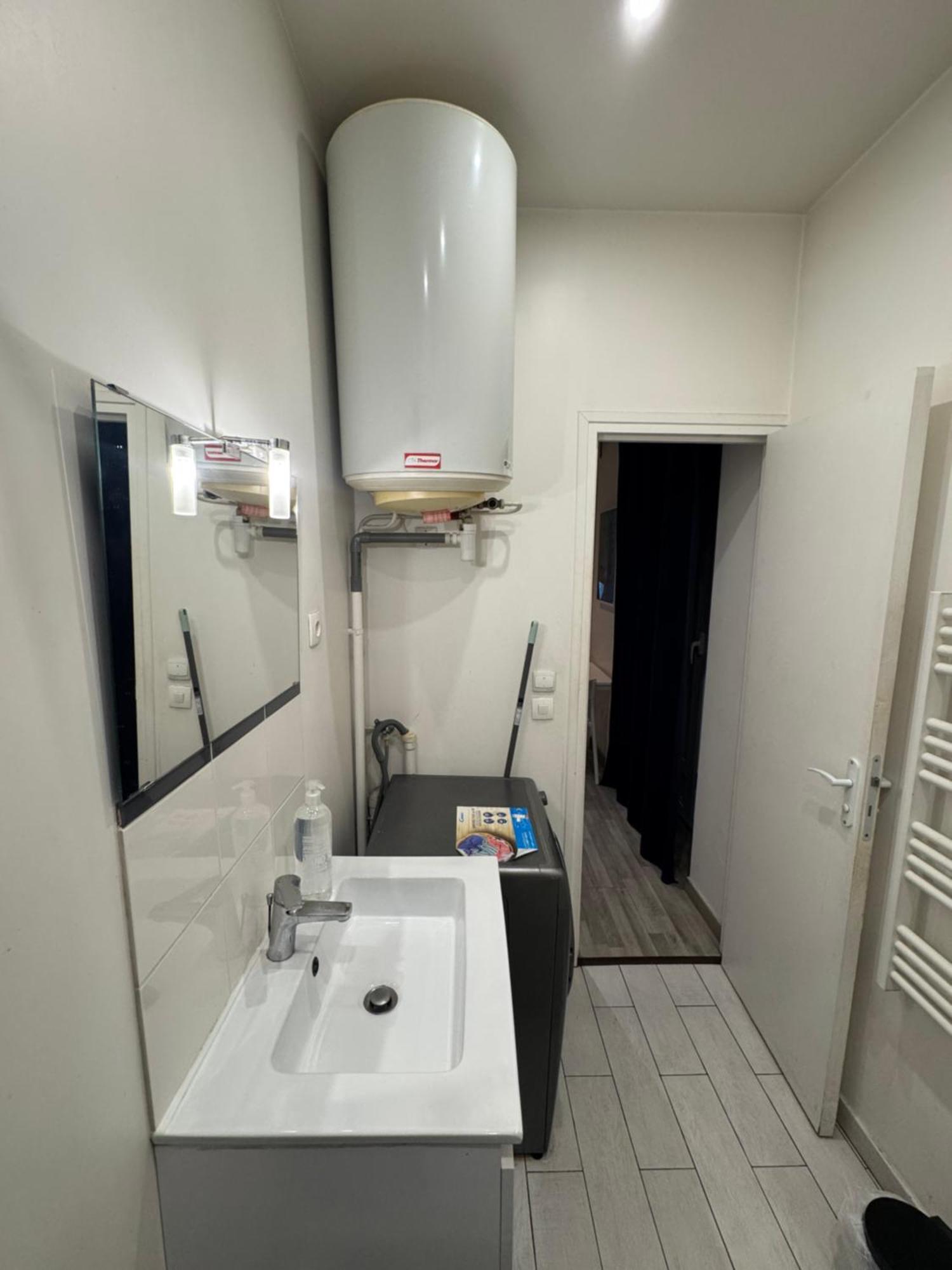 Appartement Proche Centre Ville, Gare Et Autoroute Melun Exterior photo