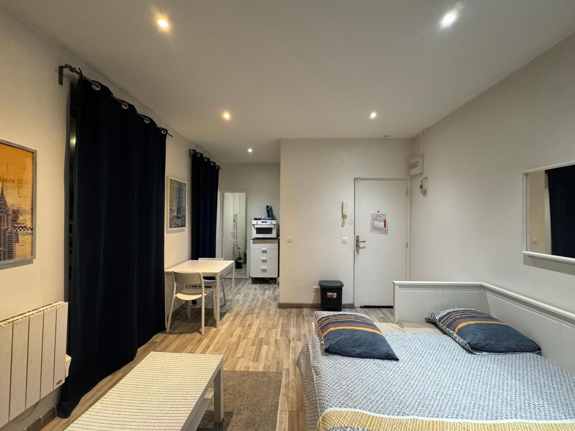 Appartement Proche Centre Ville, Gare Et Autoroute Melun Exterior photo