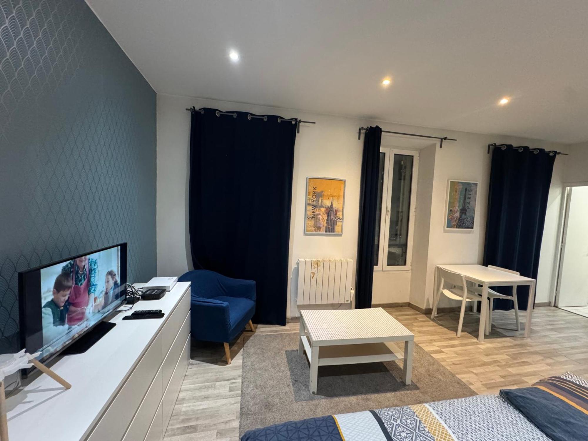 Appartement Proche Centre Ville, Gare Et Autoroute Melun Exterior photo